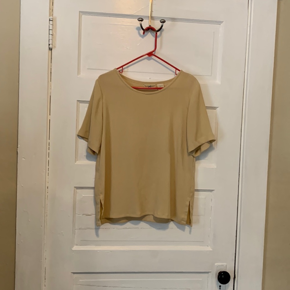 Travelsmith Size Medium